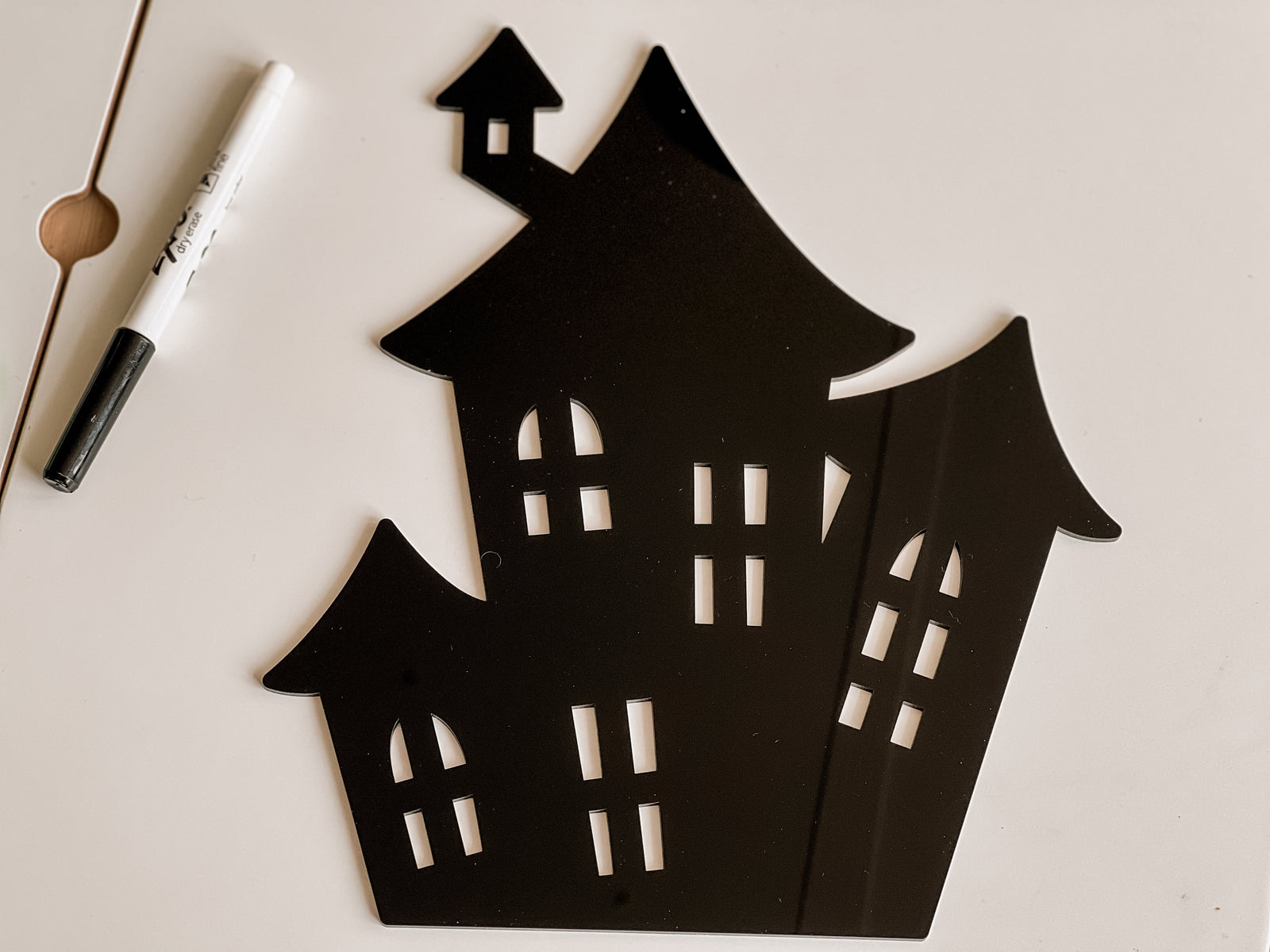 Easy Dry Erase Mini Spooky House Board™