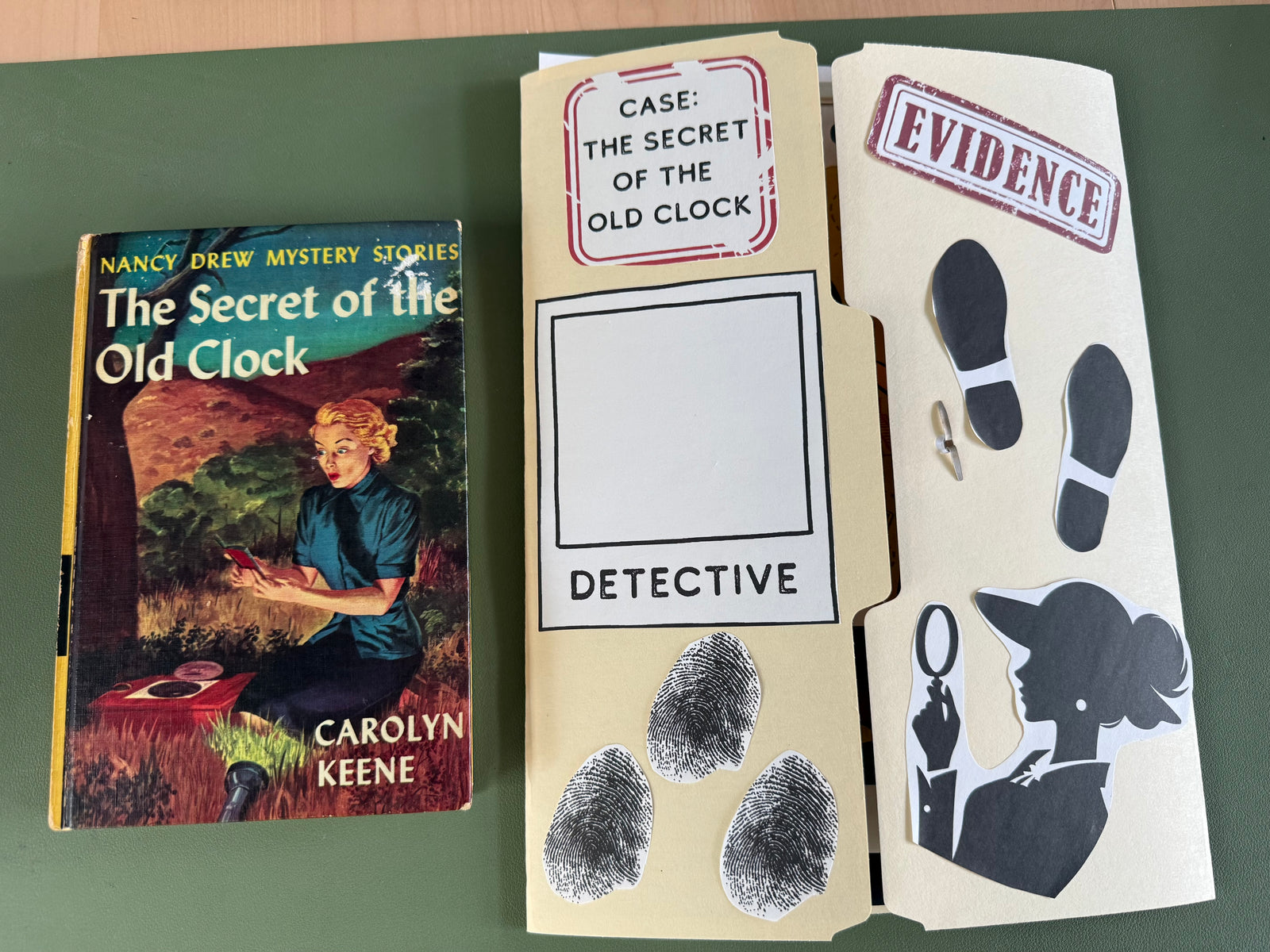 Nancy Drew Lap Book: The Secret of the Old Clock