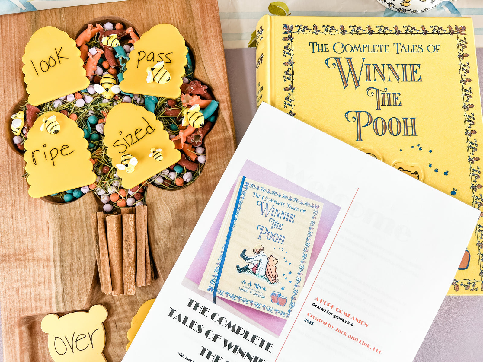 Winnie the Pooh Companion Guide (Grades 3-6)