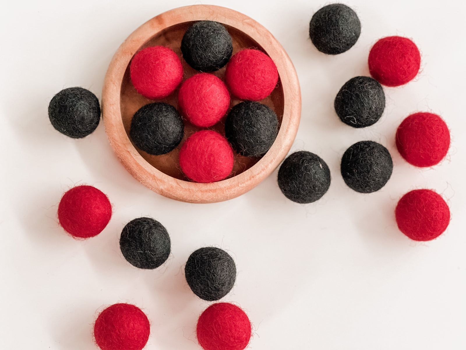 Ladybug Combo Wool Balls (Set of 20)