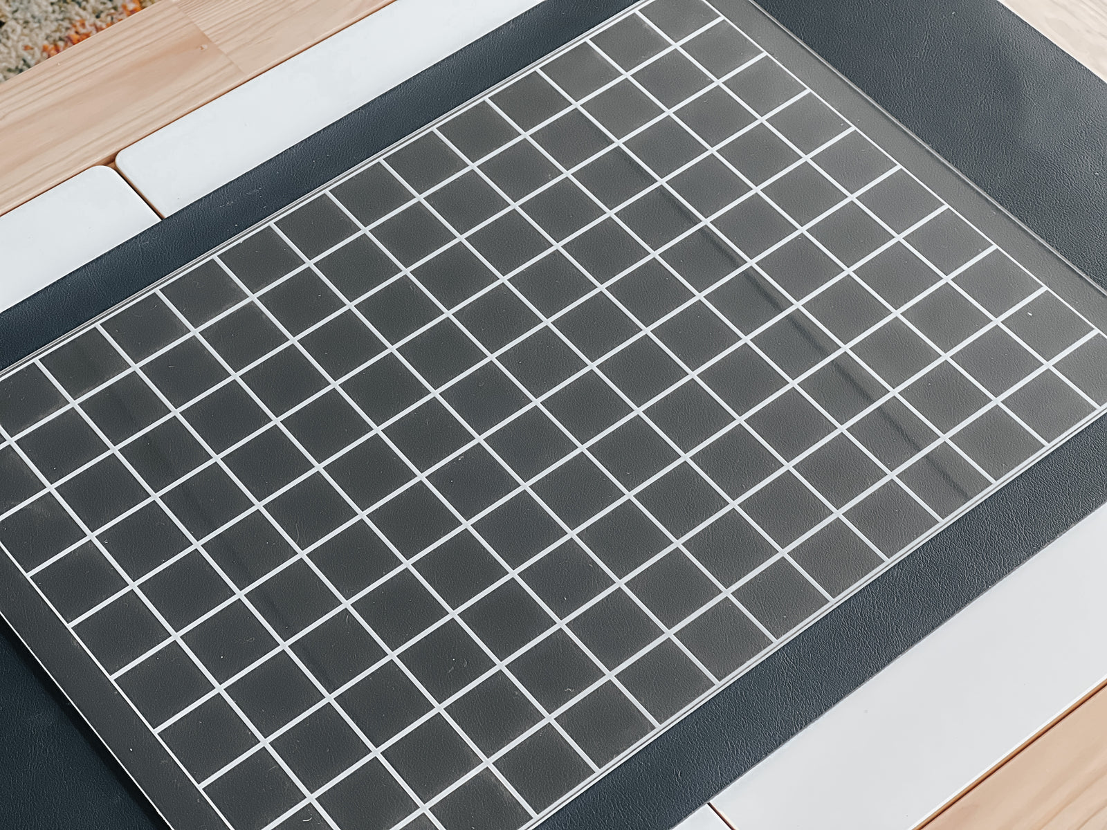 Easy Dry Erase Large Grid Frame™